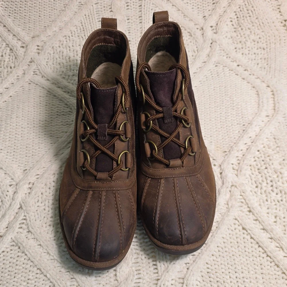 UGG Cecile Duck Boots Brown Waterproof Leather Shearling Women 10 Excellent